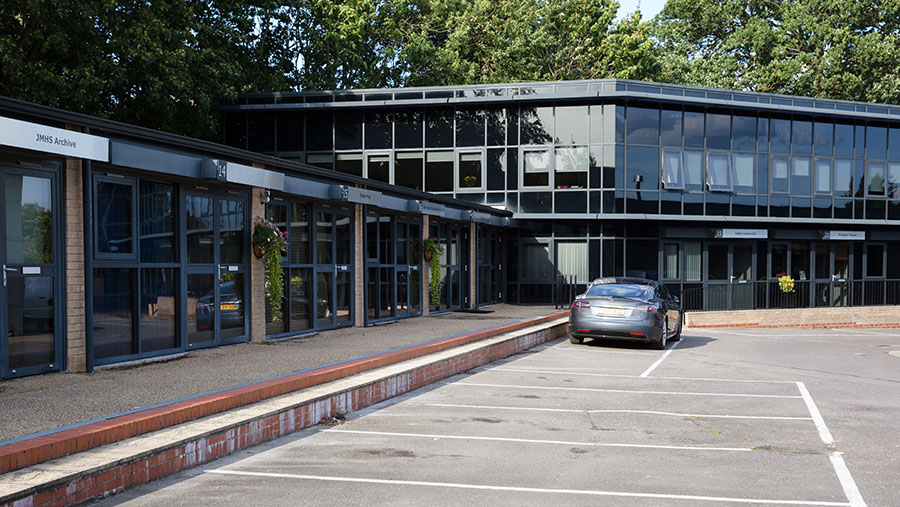 Wheatley Business Center offiering Warehouse space and Offices