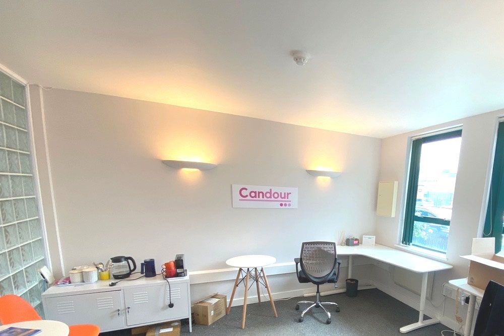 Bicester Suit for rent with large spaces